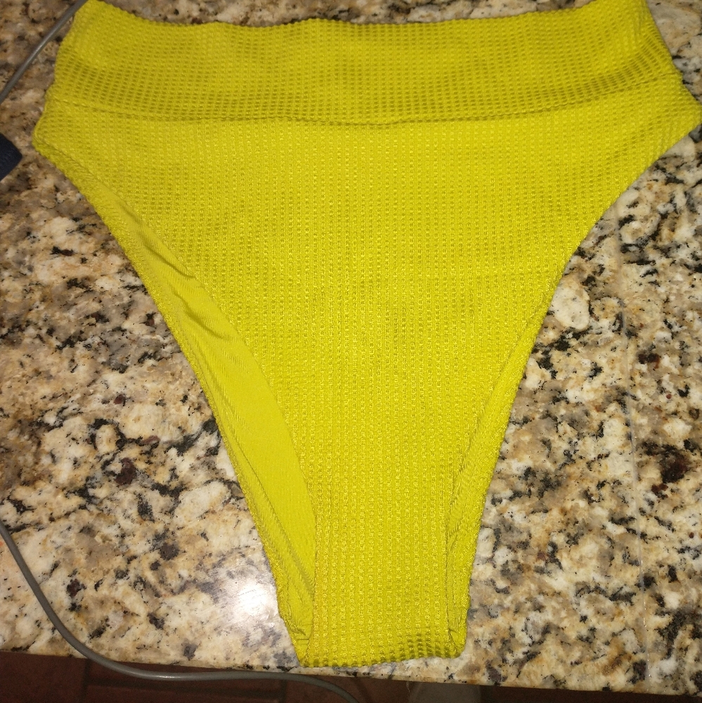 Aeri swim bottoms size medium high cut cheeky basically brand new